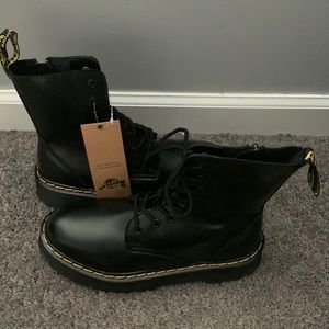 Gave to me as a gift, way too big for me I wear a 7 and they are a 9:(